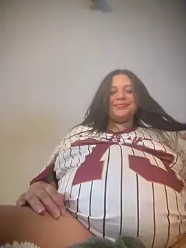 Snapshot of megan-wells chatting on April 2026 05:01:02 AM megan-wells online show from April 2026 05:01:02 AM