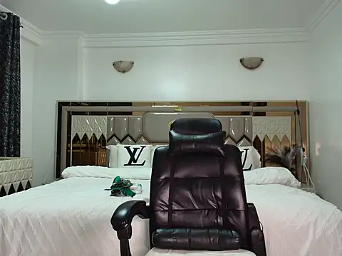 ebony shilly3 online show from January 2026 12:47:02 AM