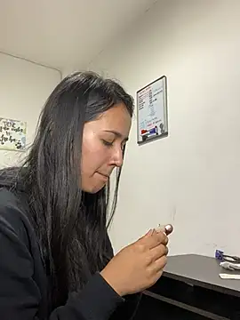 Snapshot of AnithaFigueroa1 chatting on January 2025 01:21:01 AM AnithaFigueroa1 online show from January 2025 01:21:01 AM