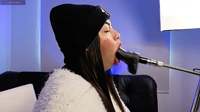 Snapshot of Anabel693 chatting on March 2026 01:33:02 PM Anabel693 online show from March 2026 01:33:02 PM