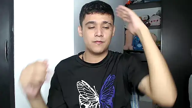 Snapshot of kaiine190 chatting on March 2026 11:44:02 PM kaiine190 online show from March 2026 11:44:02 PM