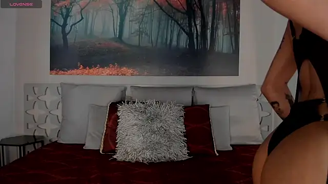 LunaRuso online show from February 2025 08:10:01 PM