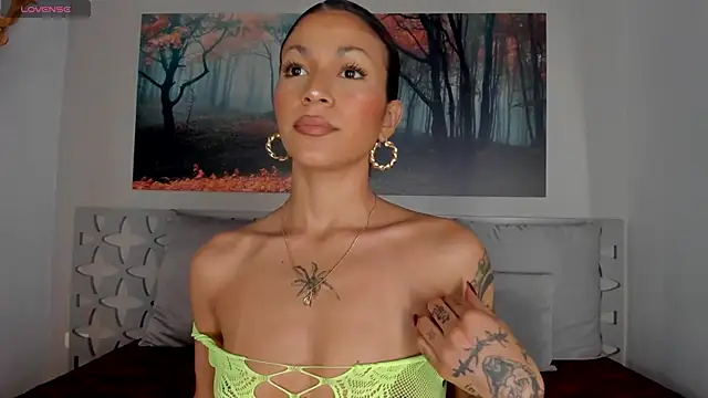 LunaRuso online show from February 2025 11:19:02 PM