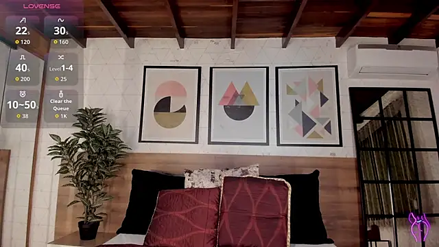 LunaRuso online show from September 2025 07:59:01 PM