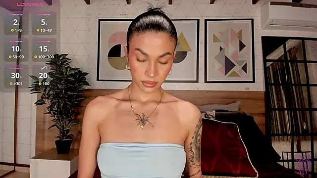 LunaRuso online show from October 2025 07:55:02 PM