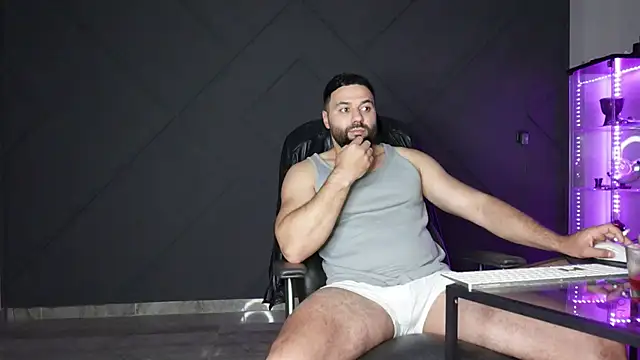 mattmasterss online show from April 2026 10:07:02 PM