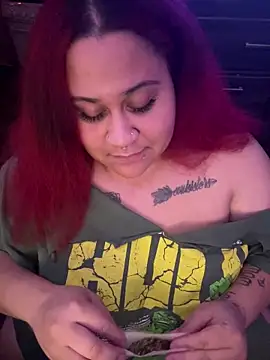 Snapshot of Juicyjordie chatting on December 2025 05:57:01 AM Juicyjordie online show from December 2025 05:57:01 AM