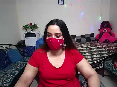 Arushisingh8888 online show from February 2025 12:47:01 PM