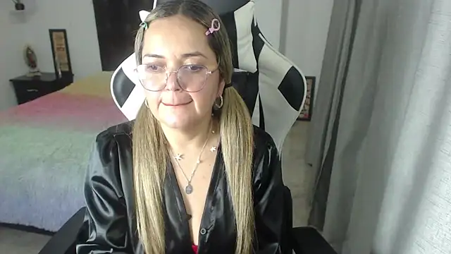 Snapshot of samy_vsn chatting on February 2025 03:32:02 AM samy vsn online show from February 2025 03:32:02 AM