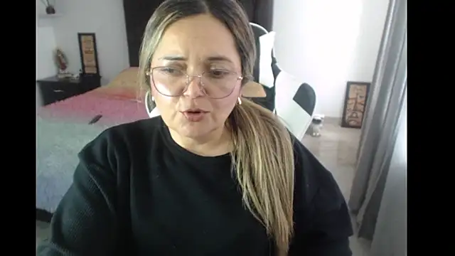 Snapshot of samy_vsn chatting on February 2025 07:43:02 PM samy vsn online show from February 2025 07:43:02 PM