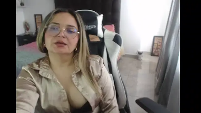 Snapshot of samy_vsn chatting on February 2025 05:46:02 PM samy vsn online show from February 2025 05:46:02 PM