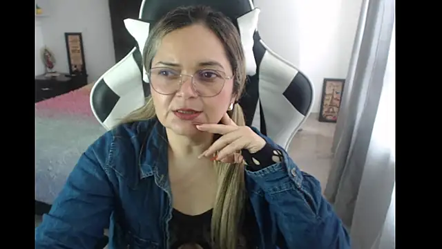 Snapshot of samy_vsn chatting on February 2025 05:07:02 PM samy vsn online show from February 2025 05:07:02 PM