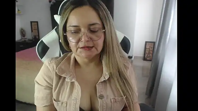 Snapshot of samy_vsn chatting on February 2025 06:21:02 PM samy vsn online show from February 2025 06:21:02 PM