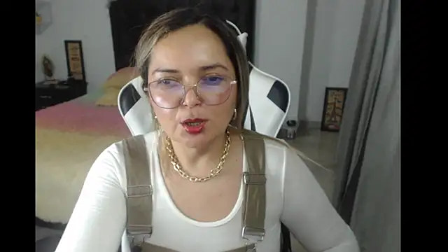 Snapshot of samy_vsn chatting on February 2025 11:26:02 PM samy vsn online show from February 2025 11:26:02 PM