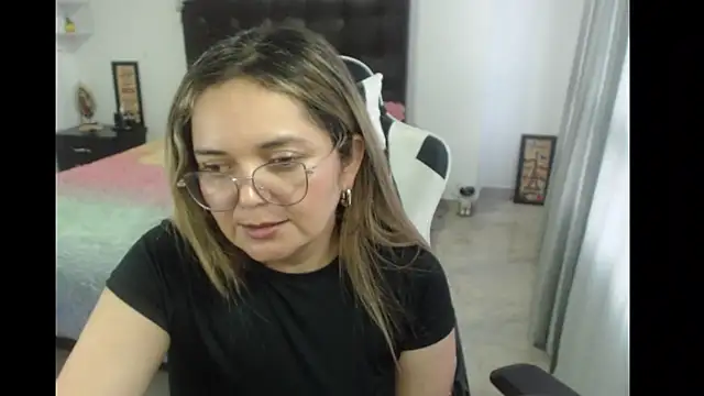 Snapshot of samy_vsn chatting on March 2025 10:27:02 PM samy vsn online show from March 2025 10:27:02 PM