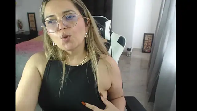 Snapshot of samy_vsn chatting on March 2025 08:33:02 PM samy vsn online show from March 2025 08:33:02 PM