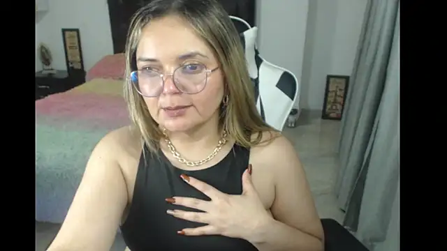 Snapshot of samy_vsn chatting on March 2025 02:45:01 AM samy vsn online show from March 2025 02:45:01 AM