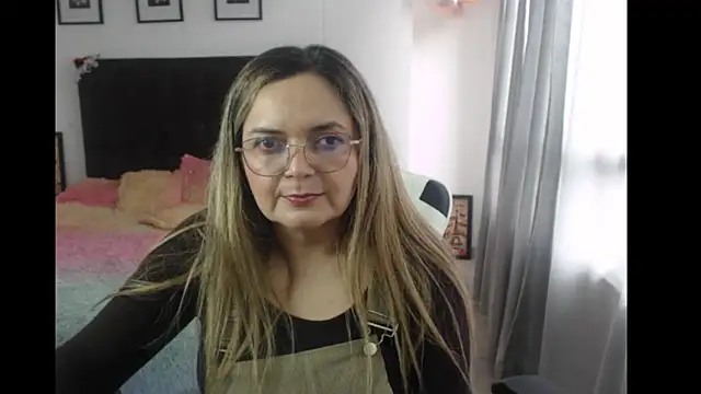 Snapshot of samy_vsn chatting on March 2025 06:08:02 PM samy vsn online show from March 2025 06:08:02 PM