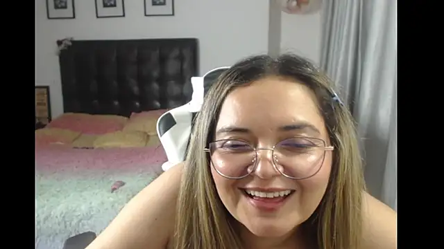 Snapshot of samy_vsn chatting on March 2025 12:04:02 AM samy vsn online show from March 2025 12:04:02 AM