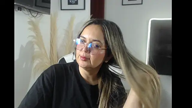 Snapshot of samy_vsn chatting on September 2025 11:40:02 PM samy vsn online show from September 2025 11:40:02 PM