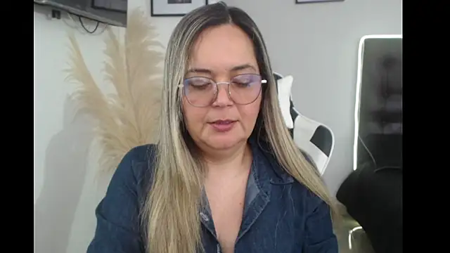 Snapshot of samy_vsn chatting on September 2025 07:17:02 PM samy vsn online show from September 2025 07:17:02 PM