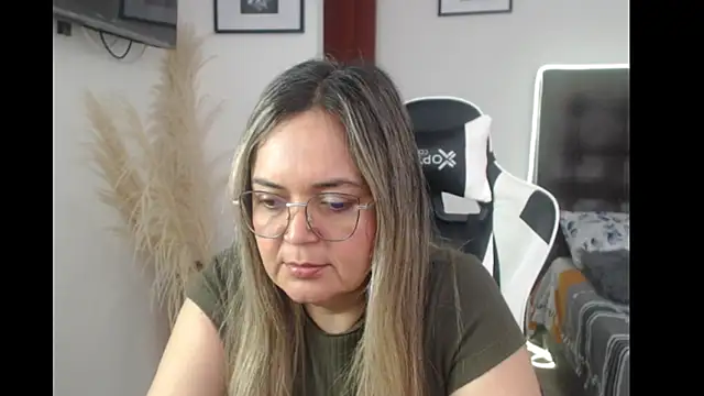 Snapshot of samy_vsn chatting on October 2025 05:21:02 PM samy vsn online show from October 2025 05:21:02 PM