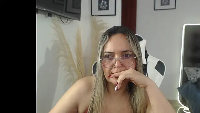 Snapshot of samy_vsn chatting on October 2025 06:07:02 PM samy vsn online show from October 2025 06:07:02 PM