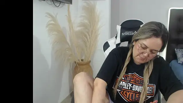 Snapshot of samy_vsn chatting on October 2025 05:47:02 PM samy vsn online show from October 2025 05:47:02 PM