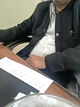 Hot-man39 online show from December 2025 09:40:01 AM