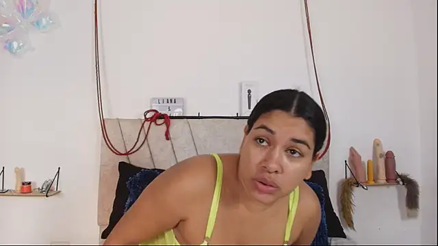 Liana Asaff online show from April 2026 07:09:02 PM