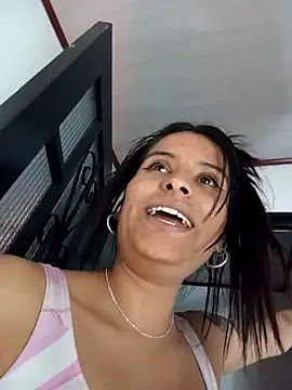 Snapshot of _elektrah chatting on October 2025 11:14:01 PM elektrah online show from October 2025 11:14:01 PM