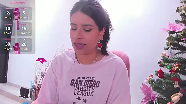 Snapshot of _elektrah chatting on December 2025 05:52:02 PM elektrah online show from December 2025 05:52:02 PM