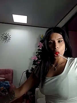 Snapshot of _elektrah chatting on December 2025 08:15:02 PM elektrah online show from December 2025 08:15:02 PM