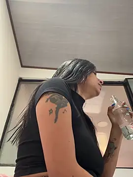 Snapshot of _elektrah chatting on February 2026 08:18:01 PM elektrah online show from February 2026 08:18:01 PM