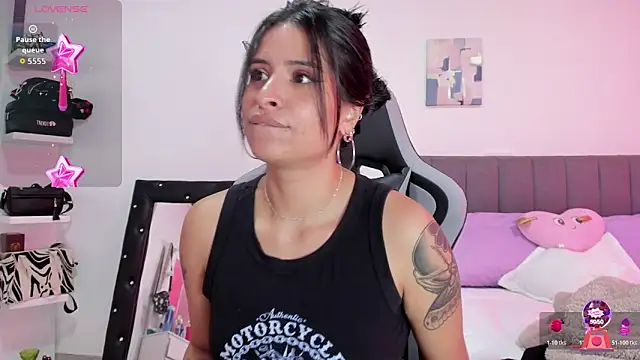 Snapshot of _elektrah chatting on March 2026 04:44:02 PM elektrah online show from March 2026 04:44:02 PM