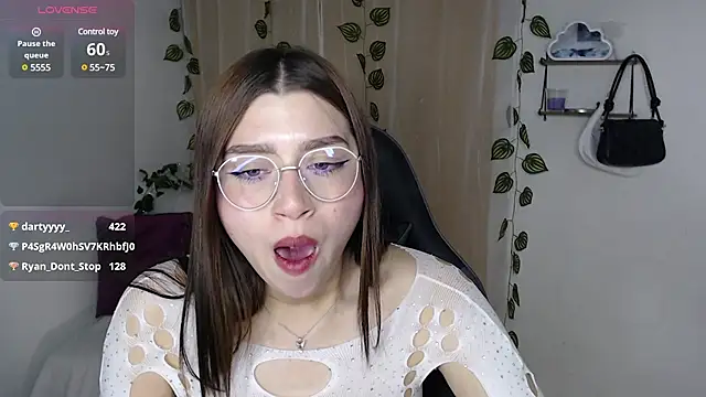 mily thomson b  online show from March 2025 01:05:01 AM