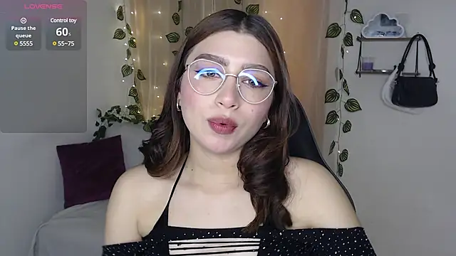 mily thomson b  online show from March 2025 05:11:02 PM