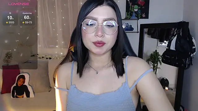 mily thomson b  online show from September 2025 10:22:01 PM