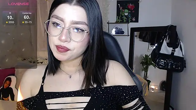 mily thomson b  online show from September 2025 10:44:02 PM