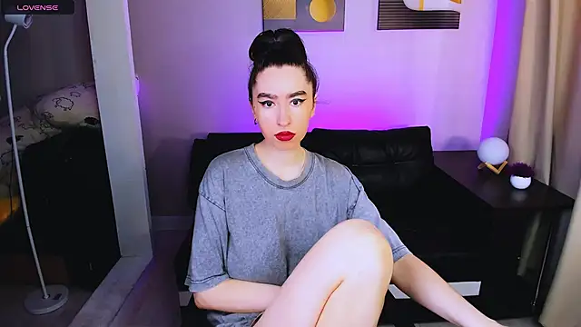Lily xBabe online show from June 2026 03:32:02 PM