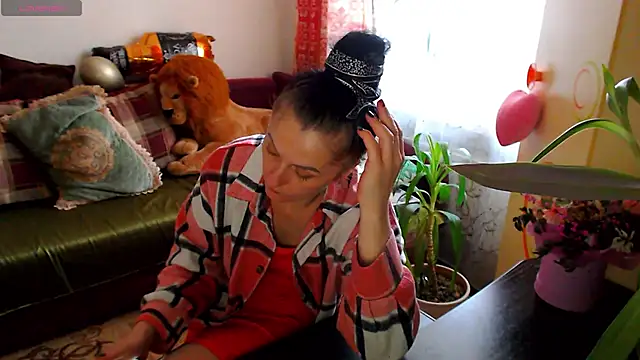 Snapshot of britney_preciouss chatting on December 2024 09:04:01 AM britney preciouss online show from December 2024 09:04:01 AM