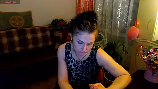 Snapshot of britney_preciouss chatting on January 2025 12:04:02 PM britney preciouss online show from January 2025 12:04:02 PM