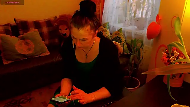 Snapshot of britney_preciouss chatting on January 2025 11:03:01 AM britney preciouss online show from January 2025 11:03:01 AM