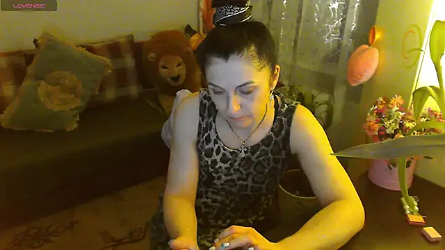 Snapshot of britney_preciouss chatting on February 2025 06:19:01 PM britney preciouss online show from February 2025 06:19:01 PM