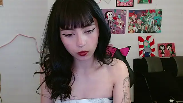Snapshot of Kind_Scarlett chatting on March 2025 11:14:02 PM Kind Scarlett online show from March 2025 11:14:02 PM