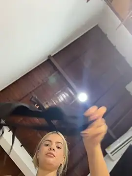 emiss  online show from December 2025 04:14:02 PM