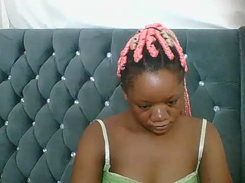 HotJeylee online show from March 2026 07:05:01 PM