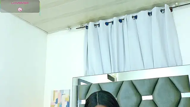 camila larzon online show from February 2026 04:18:02 AM