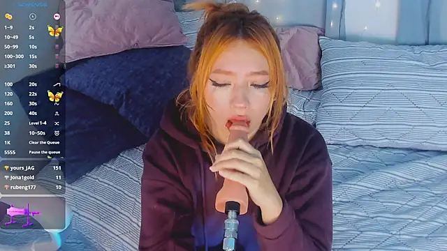 Snapshot of Kloe_Raize chatting on January 2025 02:00:02 AM Kloe Raize online show from January 2025 02:00:02 AM