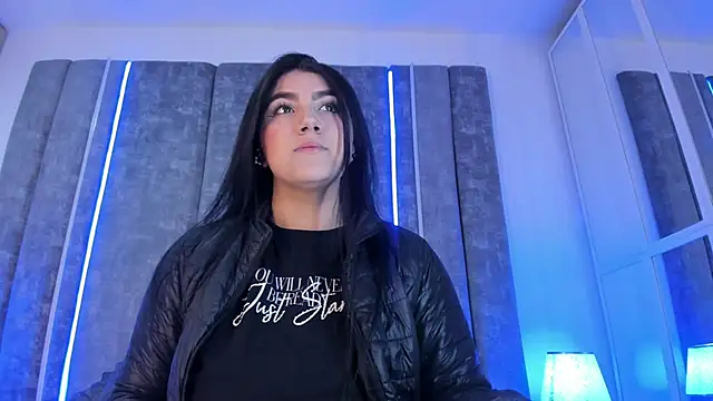 Snapshot of PaulinaDuarte chatting on March 2025 12:15:02 PM PaulinaDuarte online show from March 2025 12:15:02 PM